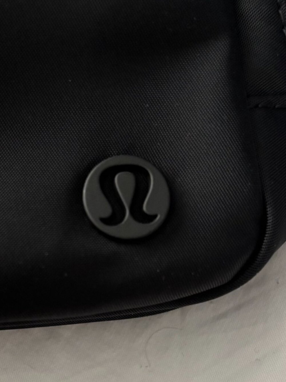 Lululemon Everywhere Crossbody Sling Bag or Belt Bag 1L in Matte Onyx Black